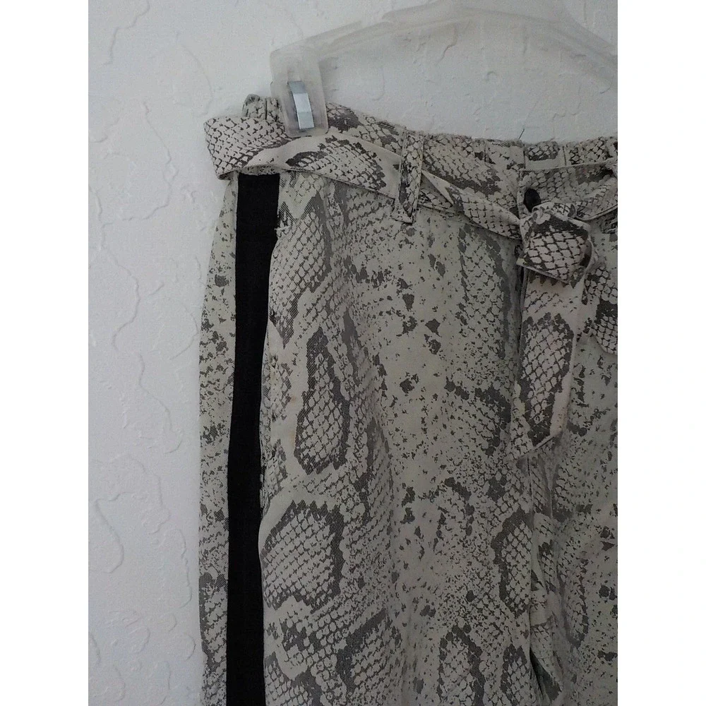 Pam and Gela Joggers Beige Gray Snake Print Pants w/ Belt Women Small (P) Button - Picture 4 of 12
